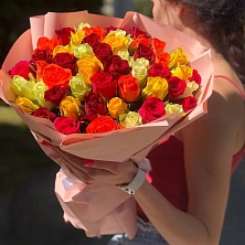 Букет из 51 розы (разноцветный 40см)