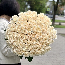 Букет из 101 белая роза