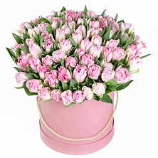 Коробка с пионовидными тюльпанами 