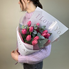 Букет "Розовые тюльпаны с эвкалиптом"